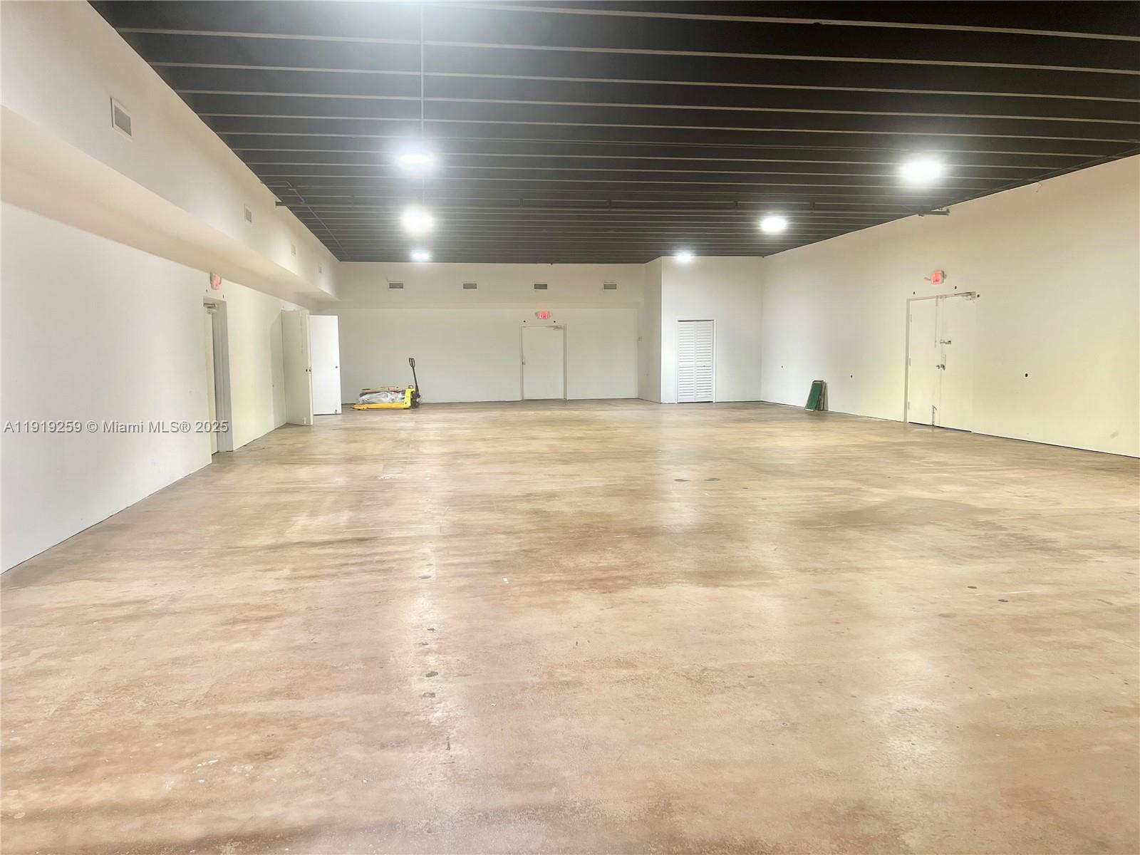 Ver detalles / sq. ft. $ 2025-11-24 0 foto