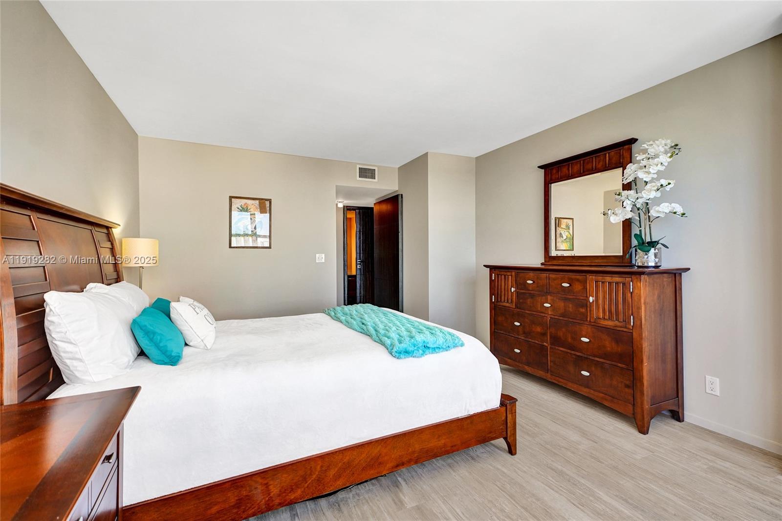 Photo of 2301 Ocean Dr #1204, Hollywood, Florida, 33019 -