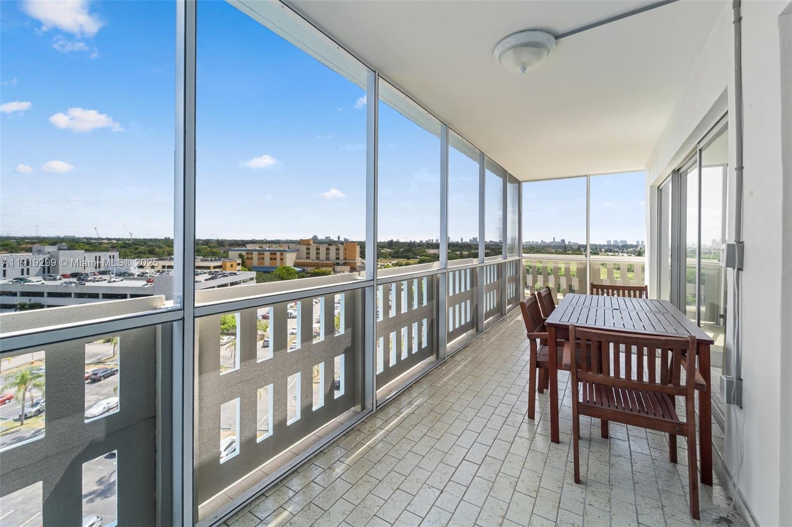 Ver detalles 1017 2 / 2 1344 sq. ft. $ 2025-11-24 0 foto