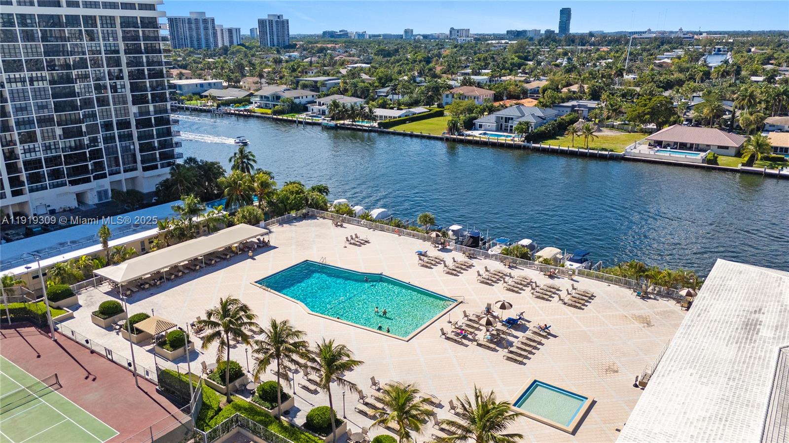 8Q 3 / 3 1740 sq. ft. $ 2025-11-24 0 Photo