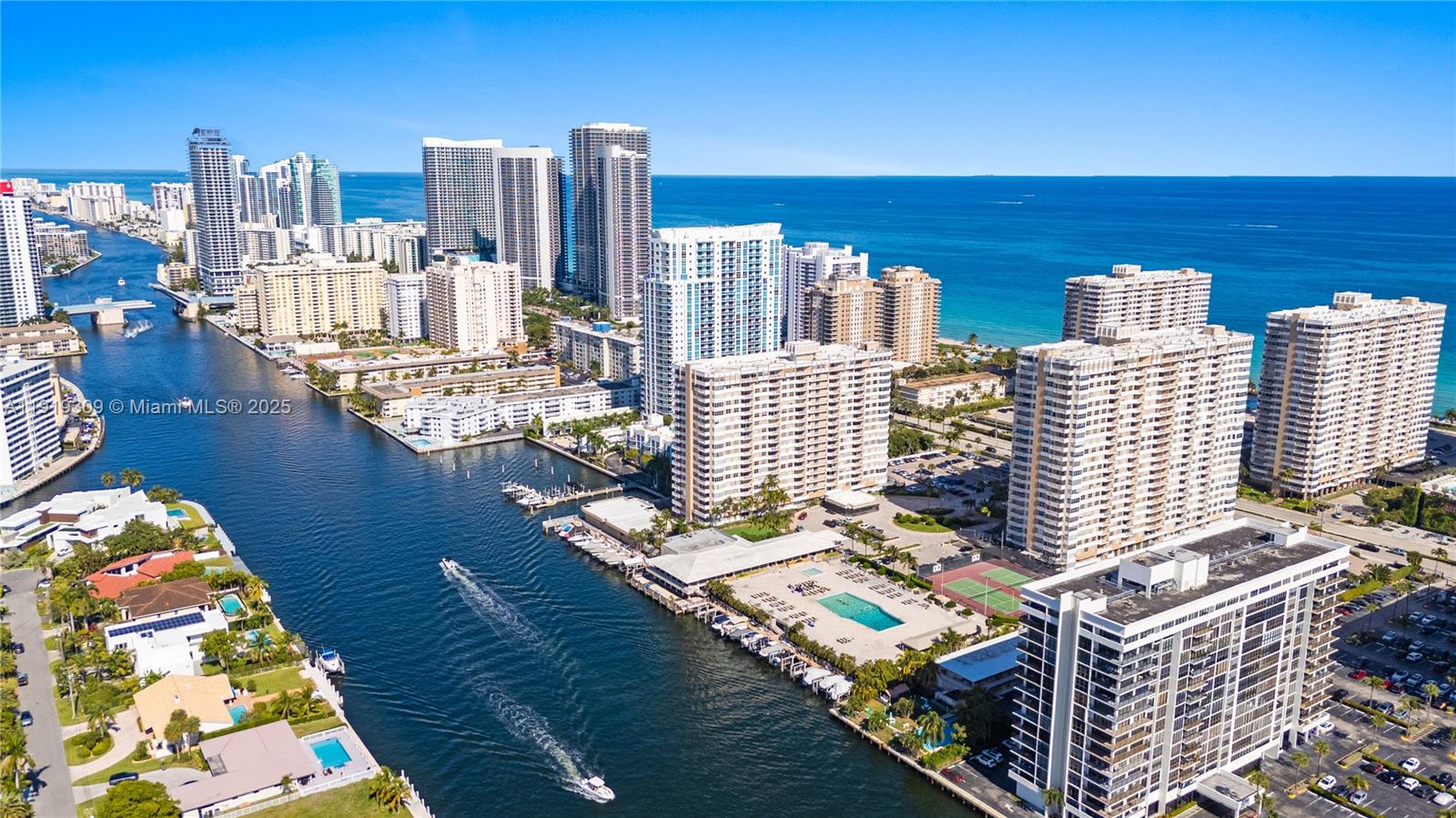 8Q 3 / 3 1740 sq. ft. $ 2025-11-24 0 Photo