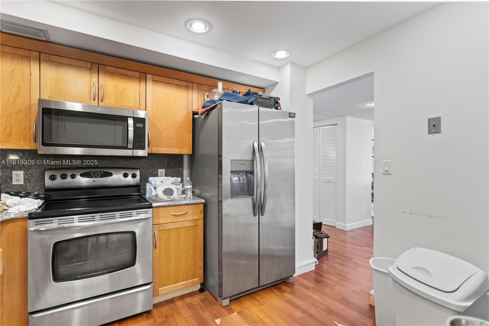 8Q 3 / 3 1740 sq. ft. $ 2025-11-24 0 Photo