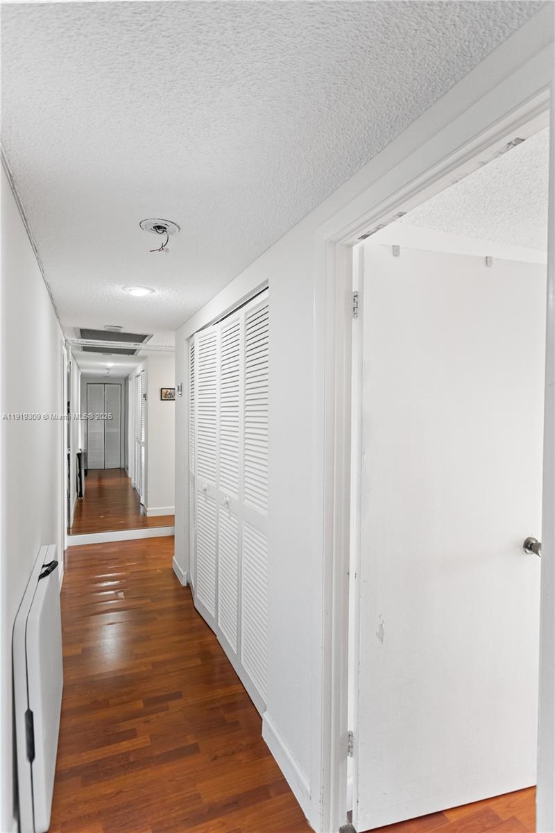 8Q 3 / 3 1740 sq. ft. $ 2025-11-24 0 Photo