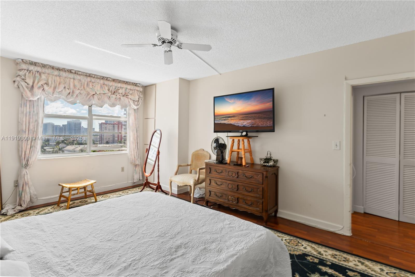 8Q 3 / 3 1740 sq. ft. $ 2025-11-24 0 Photo