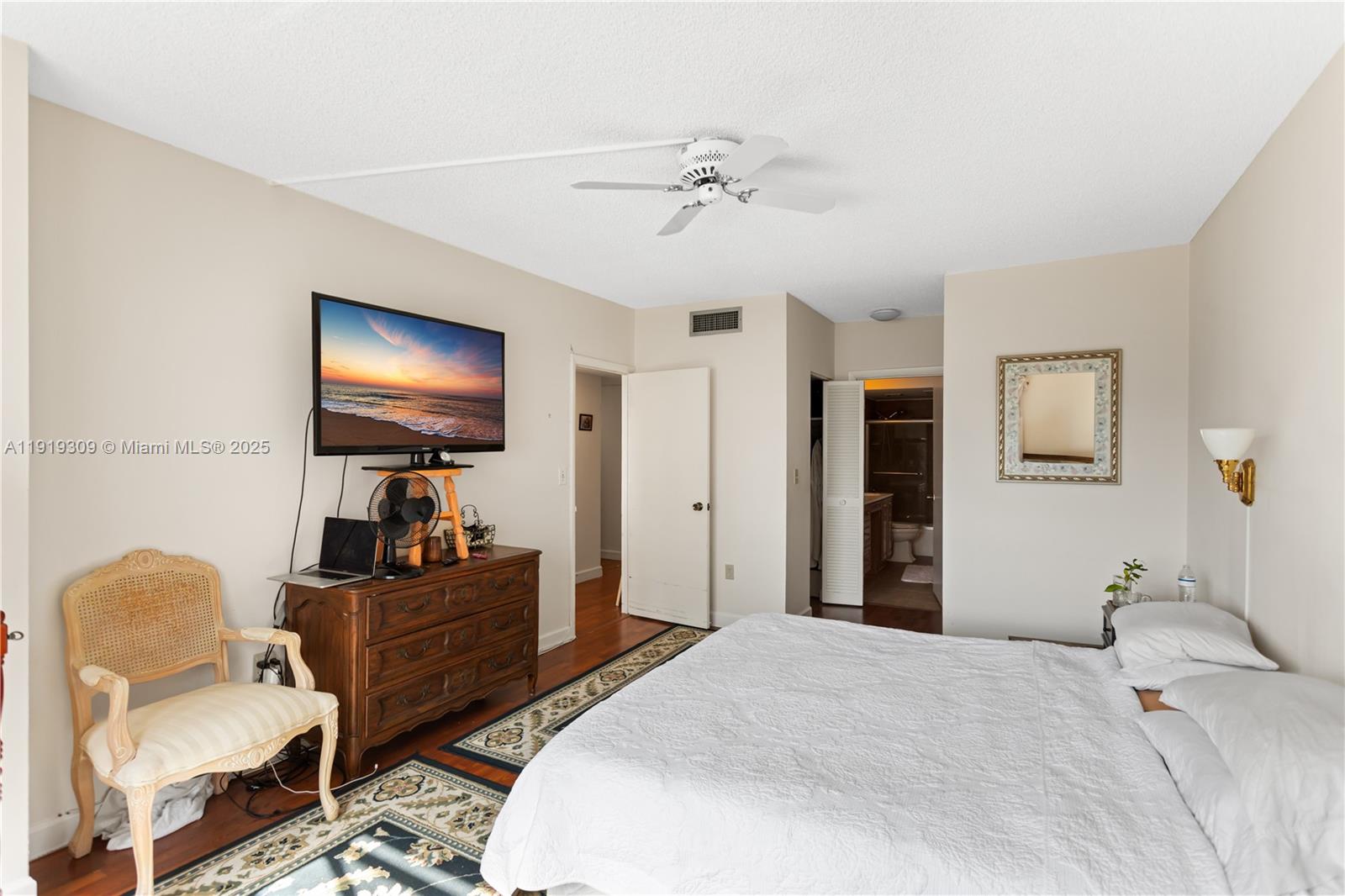 8Q 3 / 3 1740 sq. ft. $ 2025-11-24 0 Photo