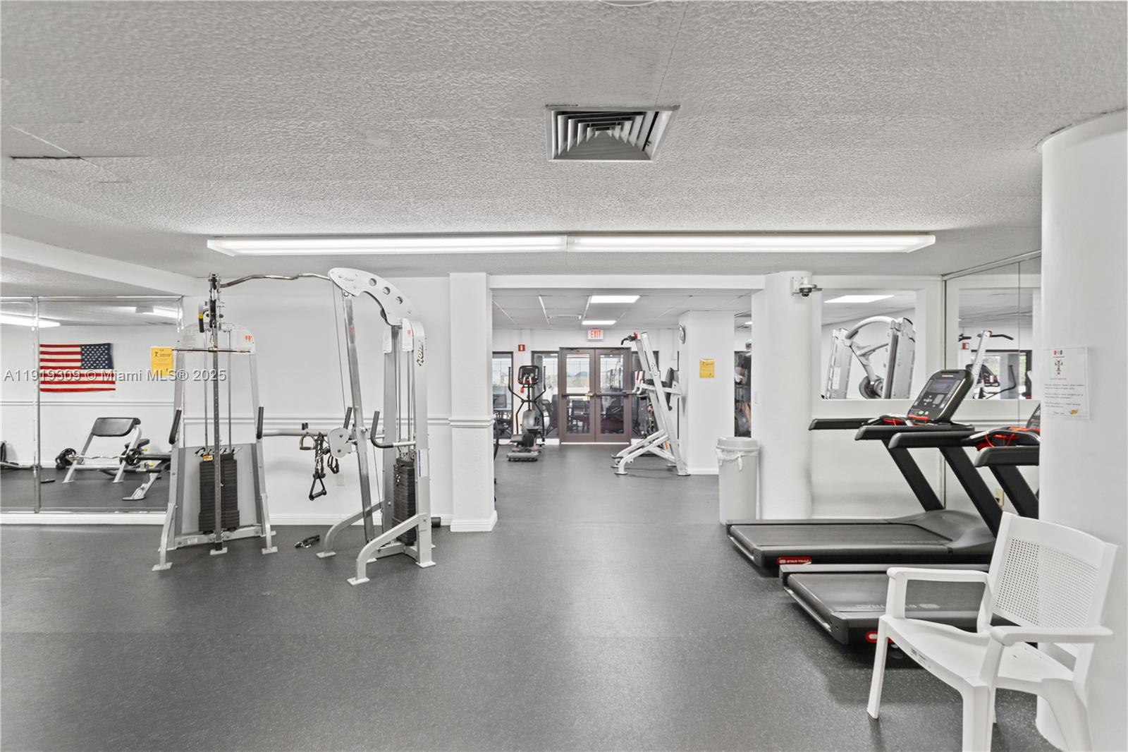 8Q 3 / 3 1740 sq. ft. $ 2025-11-24 0 Photo