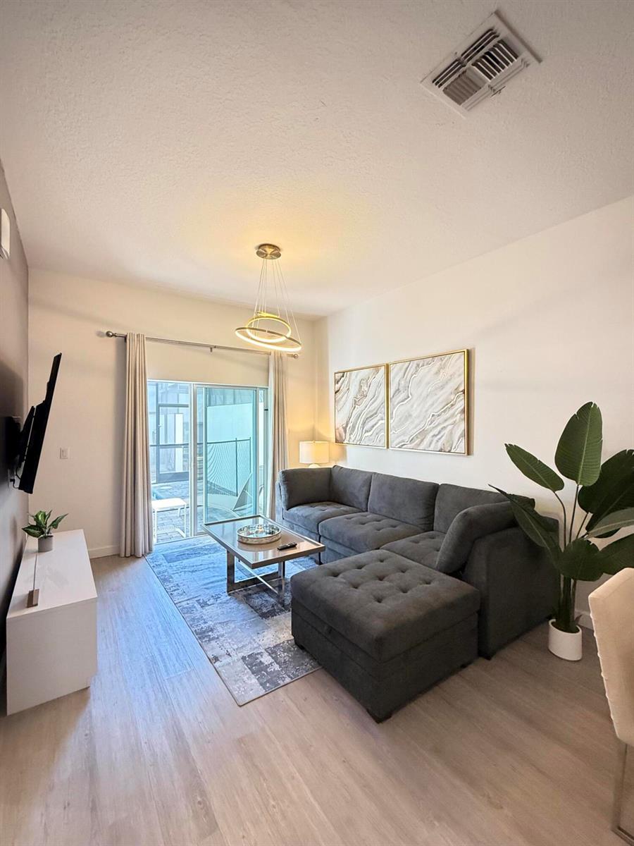   / 16 1671 sq. ft. $ 2026-03-03 0 foto