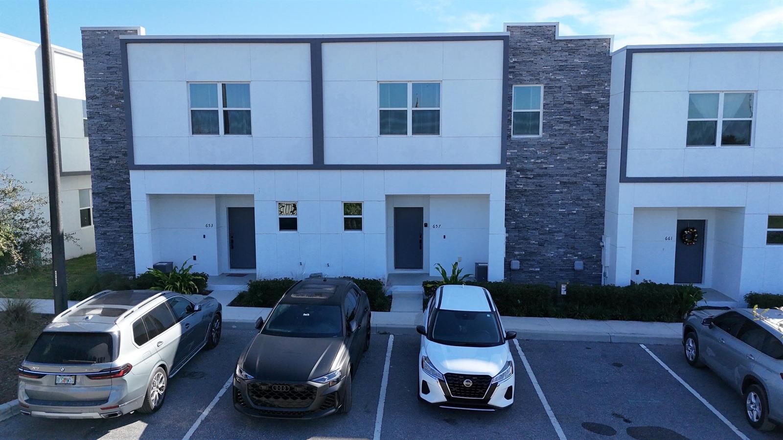   / 16 1671 sq. ft. $ 2026-03-03 0 foto