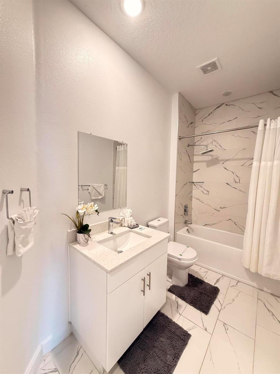   / 16 1671 sq. ft. $ 2026-03-03 0 foto