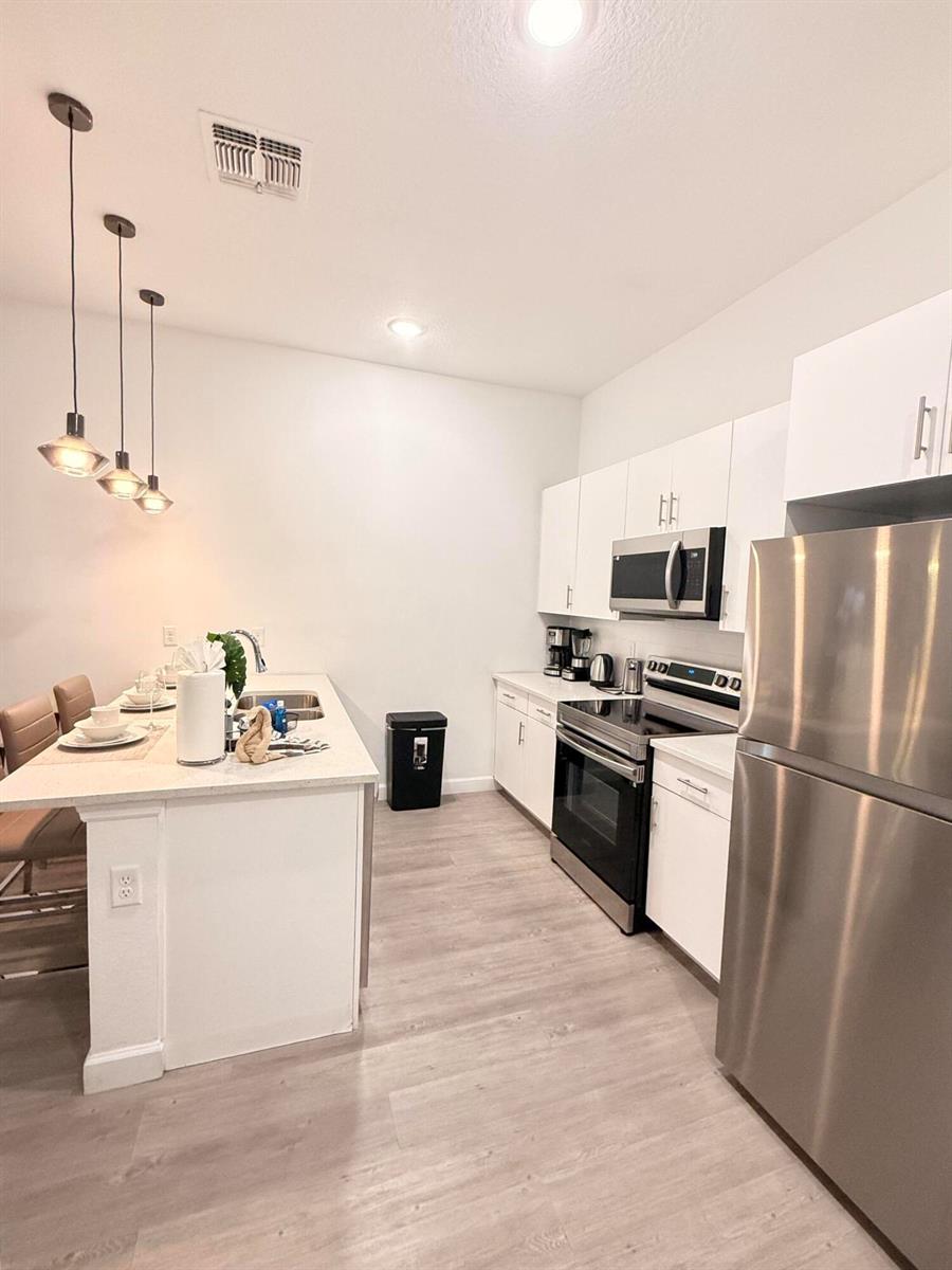   / 16 1671 sq. ft. $ 2026-03-03 0 foto