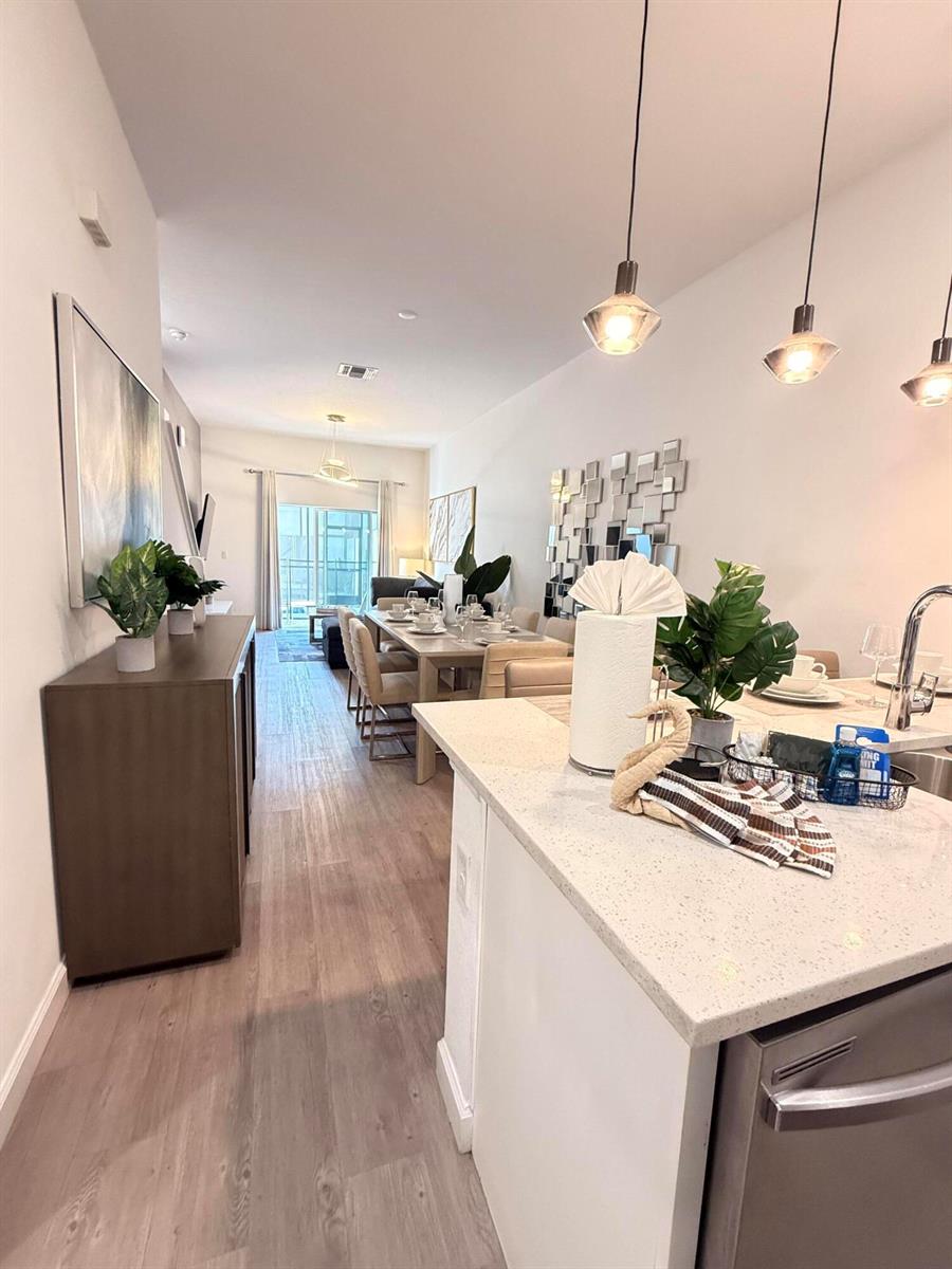   / 16 1671 sq. ft. $ 2026-03-03 0 foto