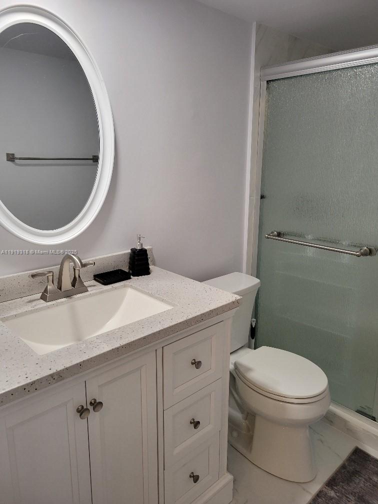 Photo of 1833 Ocean Dr  #307, Hallandale Beach, Florida, 33009 - guest bath