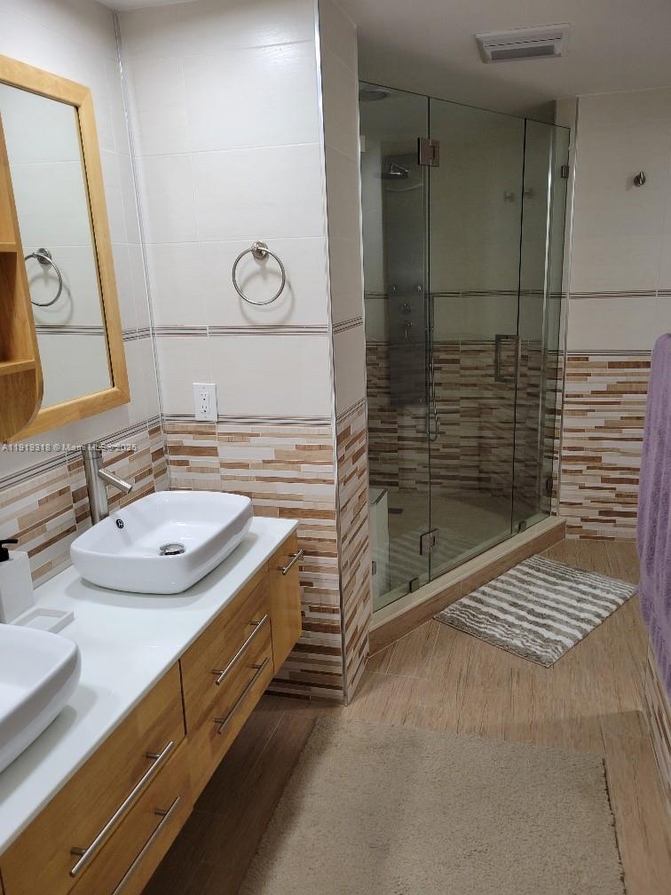 Photo of 1833 Ocean Dr  #307, Hallandale Beach, Florida, 33009 - 