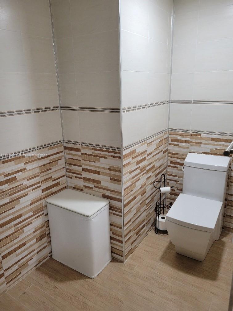 Photo of 1833 Ocean Dr  #307, Hallandale Beach, Florida, 33009 - 