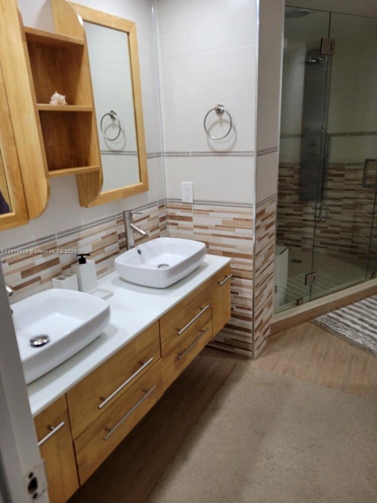 Photo of 1833 Ocean Dr  #307, Hallandale Beach, Florida, 33009 - 