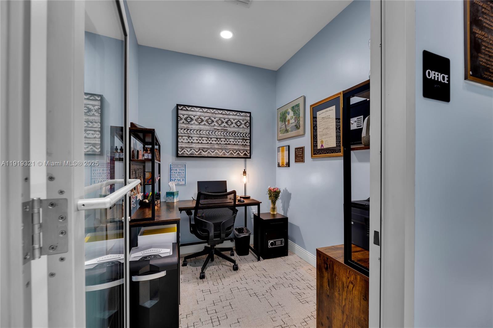   /   sq. ft. $ 2025-11-24 0 Photo