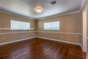 See details / 1582 sq. ft. $ 2025-11-24 0 Photo