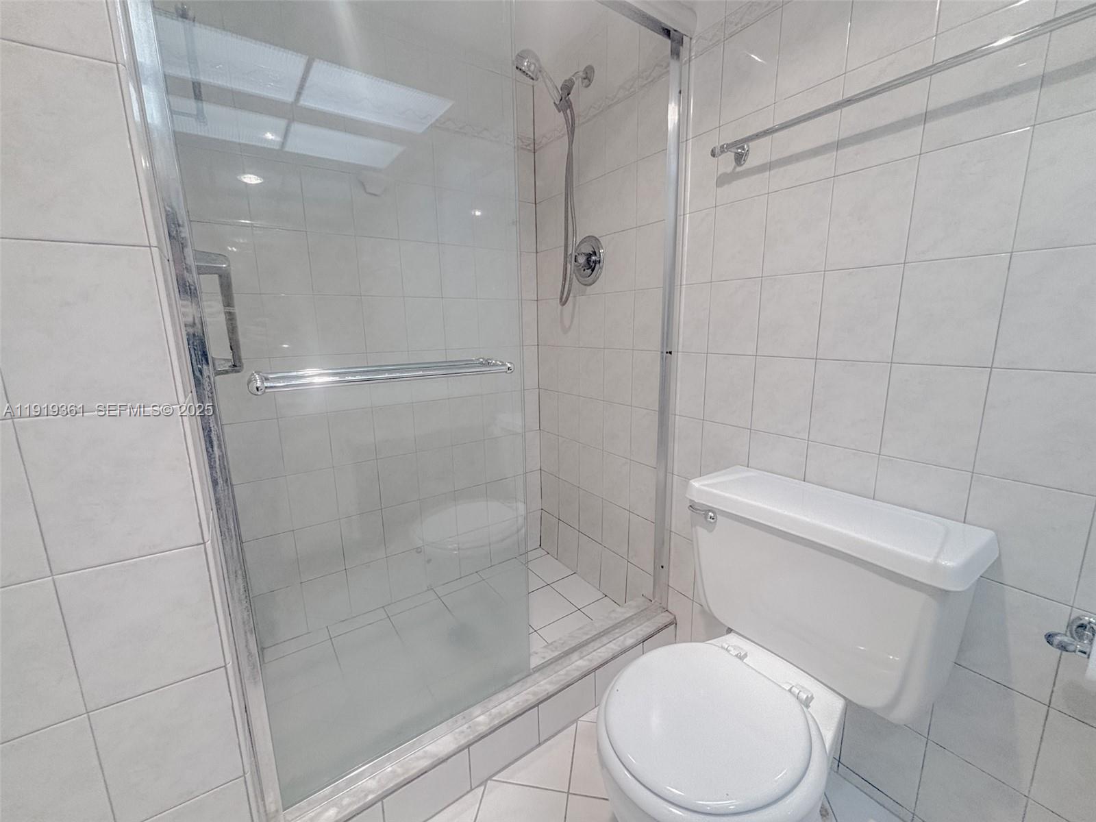 1701 2 / 2 1488 кв.футов $ 2025-11-24 0 Фото