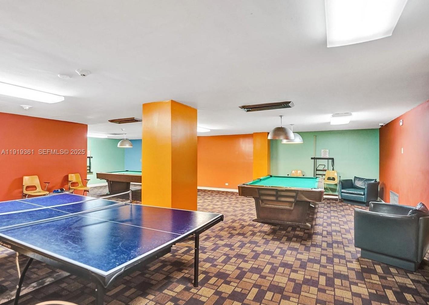 1701 2 / 2 1488 кв.футов $ 2025-11-24 0 Фото