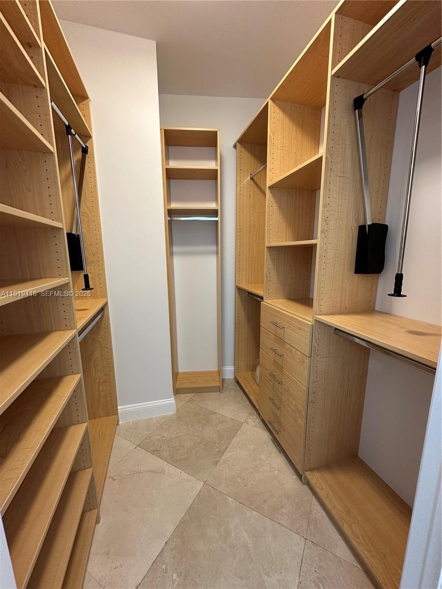 4104 3 / 4 2327 sq. ft. $ 2025-11-24 0 Photo