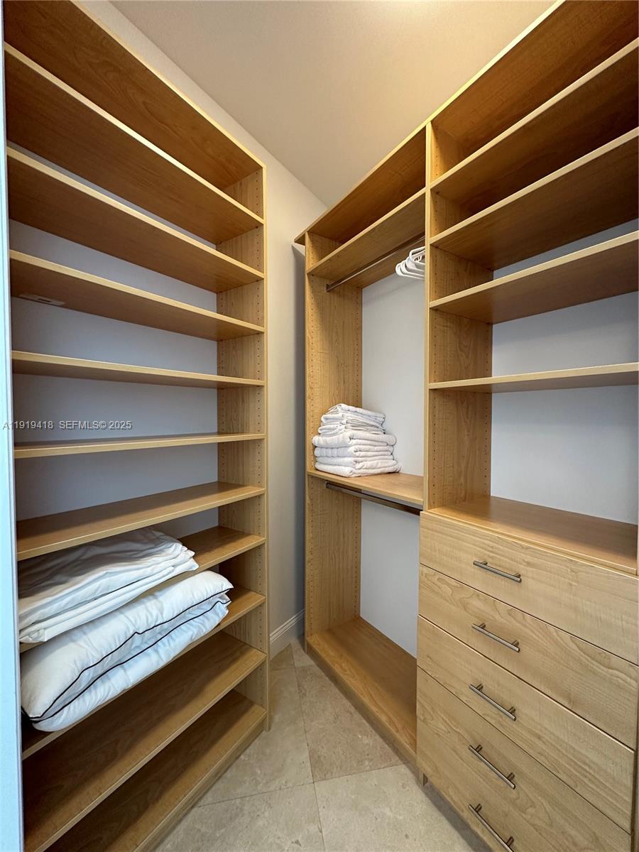 4104 3 / 4 2327 sq. ft. $ 2025-11-24 0 Photo