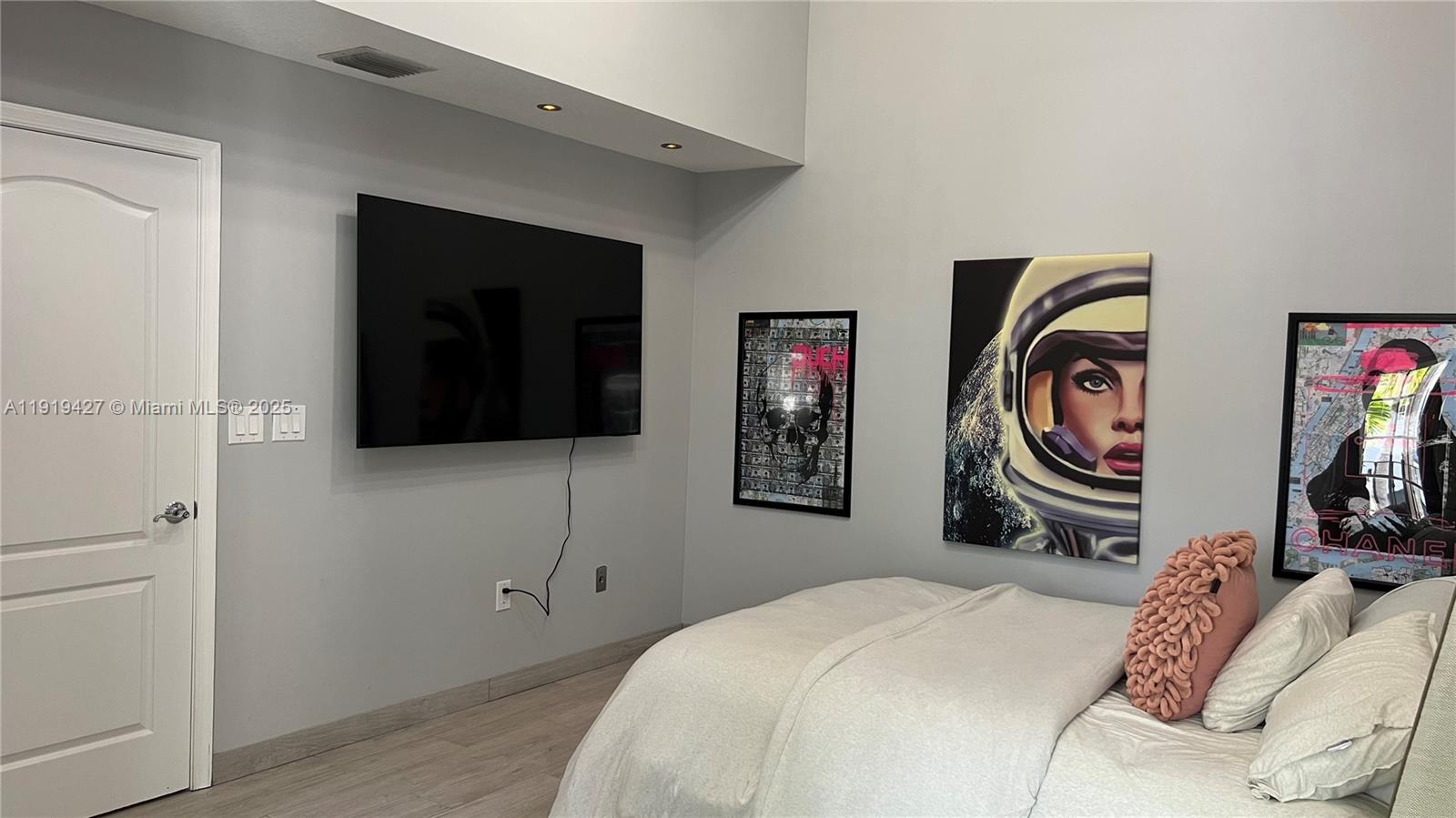 Photo of 20740 32nd Pl  (20740), Aventura, Florida, 33180 - 