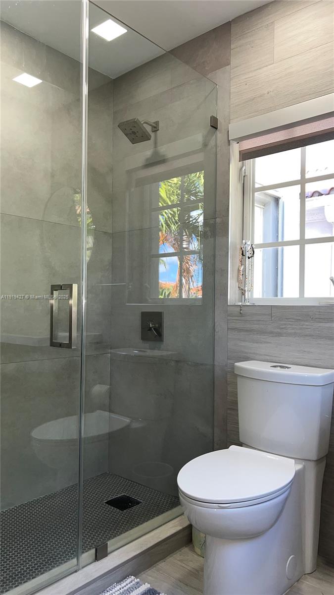 Photo of 20740 32nd Pl  (20740), Aventura, Florida, 33180 - 