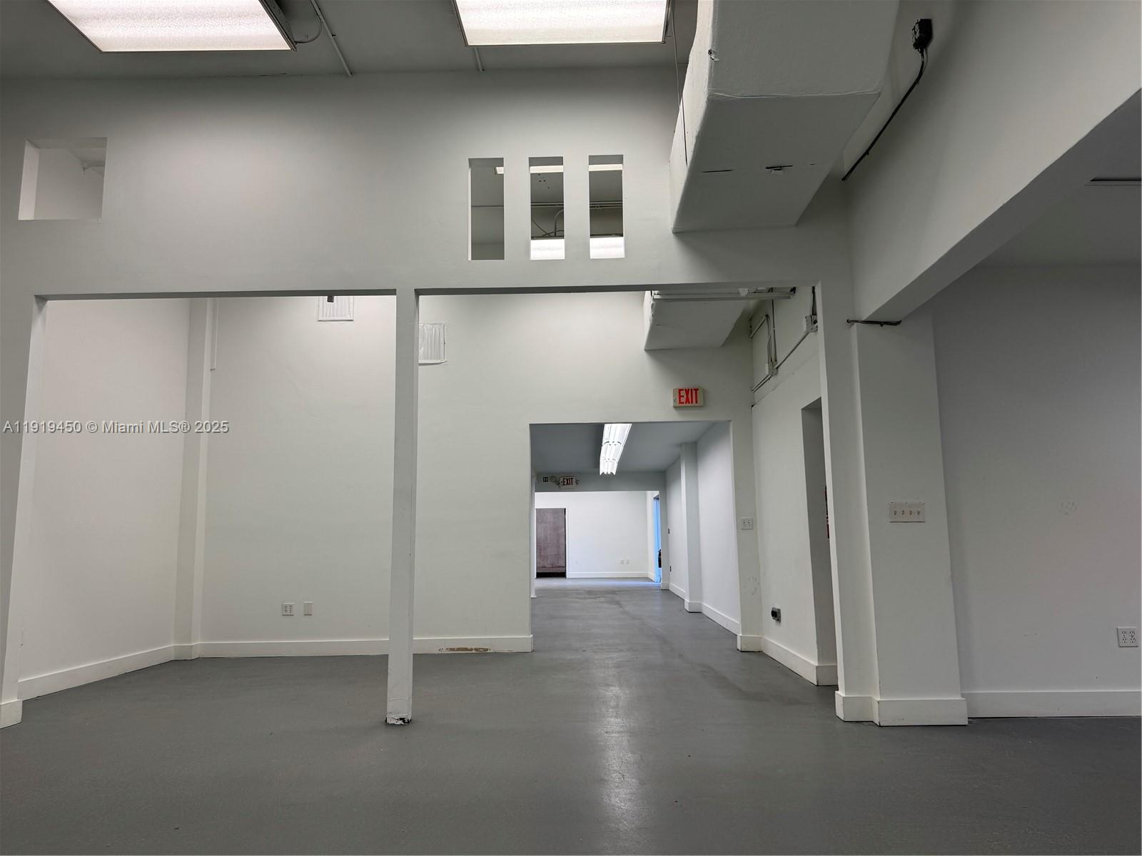 See details / sq. ft. $ 2025-11-24 0 Photo