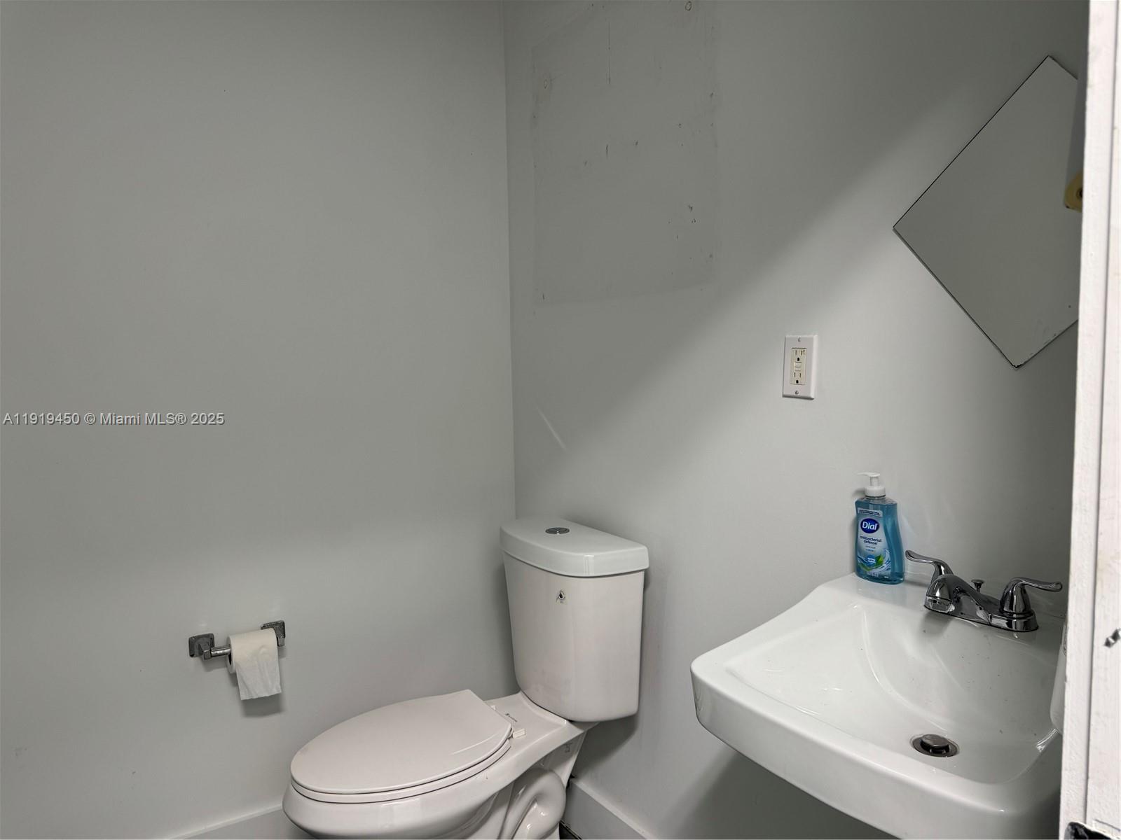 See details / sq. ft. $ 2025-11-24 0 Photo