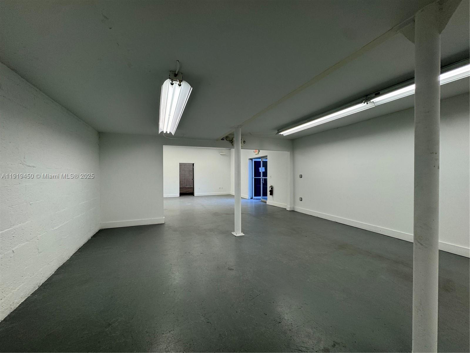 See details / sq. ft. $ 2025-11-24 0 Photo