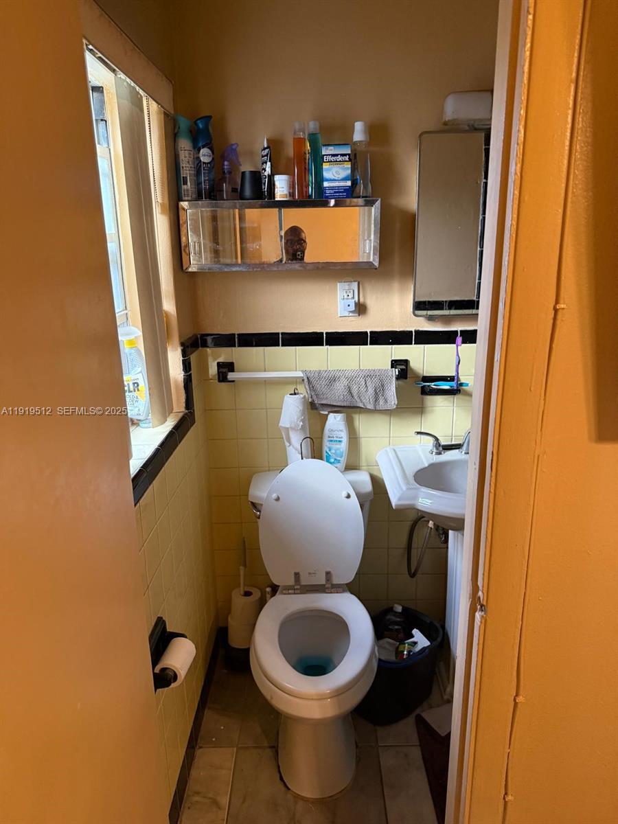 See details / sq. ft. $ 2025-11-24 0 Photo