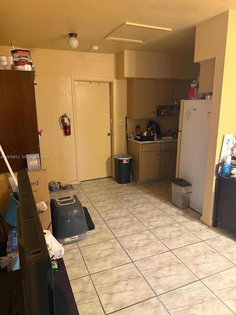 See details / sq. ft. $ 2025-11-24 0 Photo