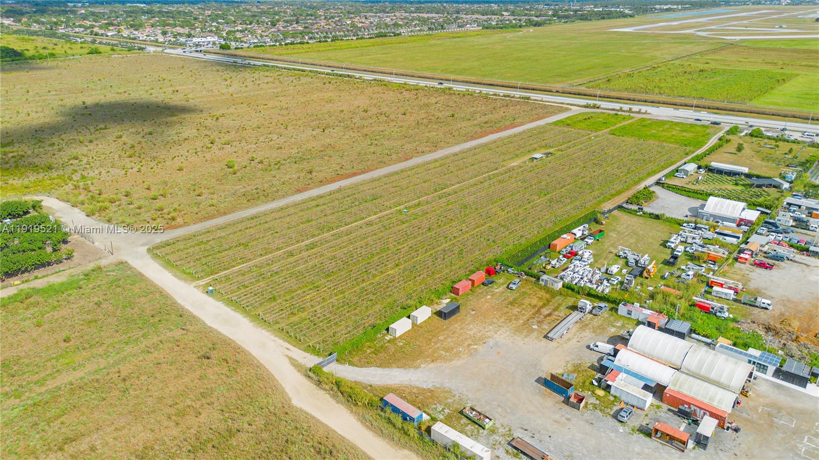   /   sq. ft. $ 2025-11-24 0 foto