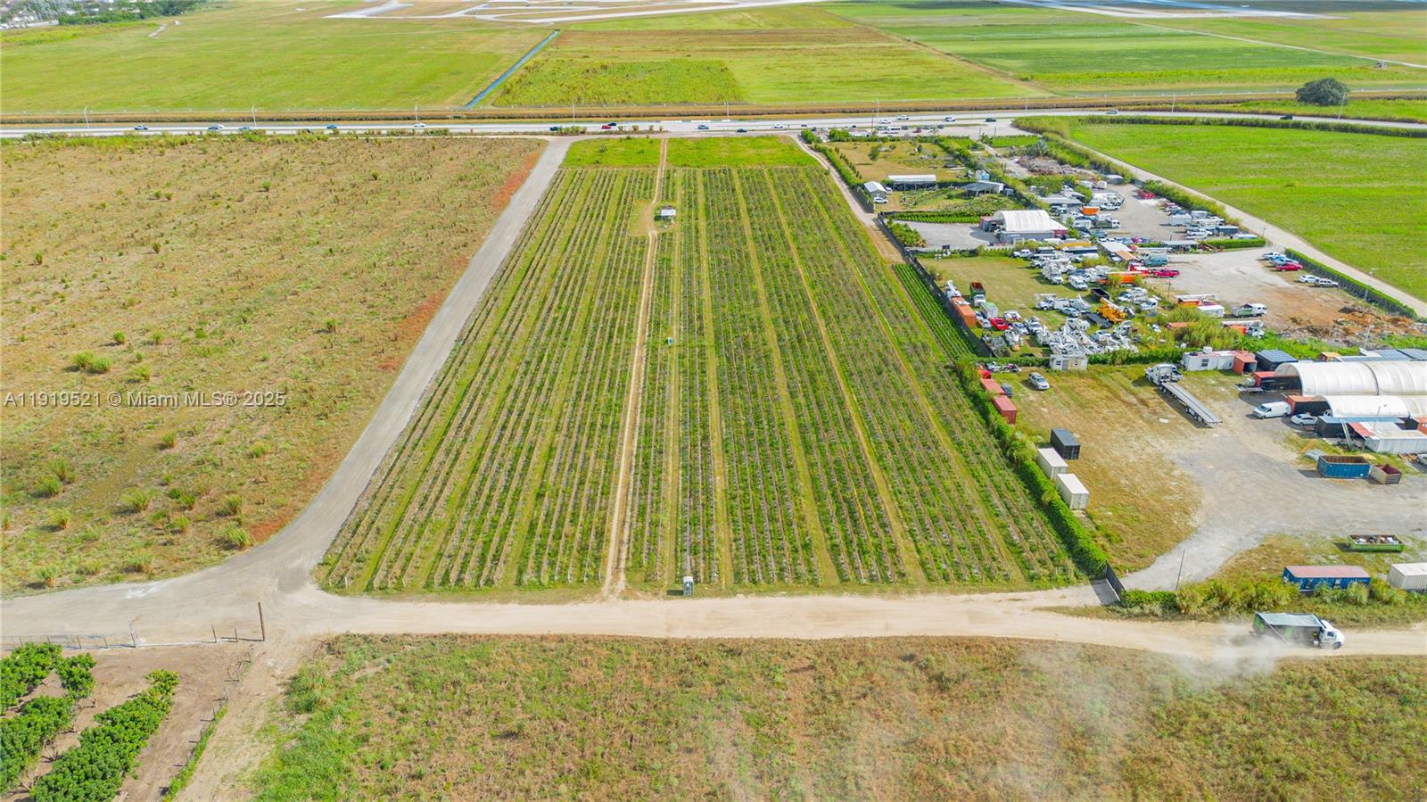   /   sq. ft. $ 2025-11-24 0 foto