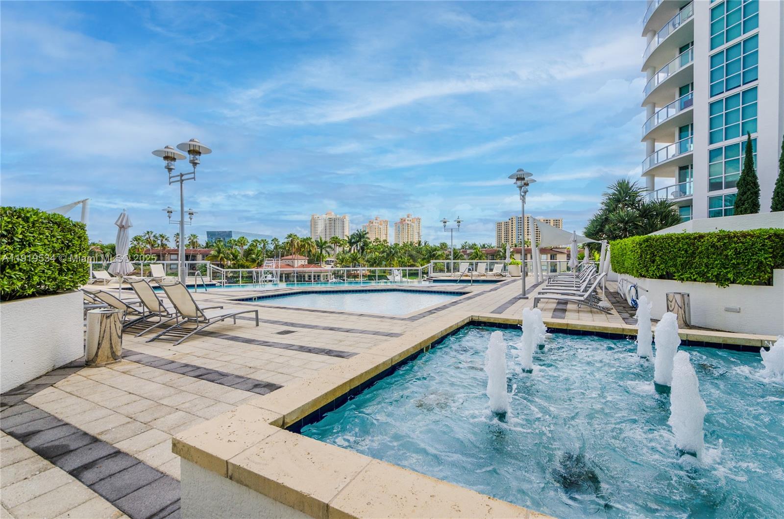 Photo of 3131 188th St  #2-909, Aventura, Florida, 33180 - 