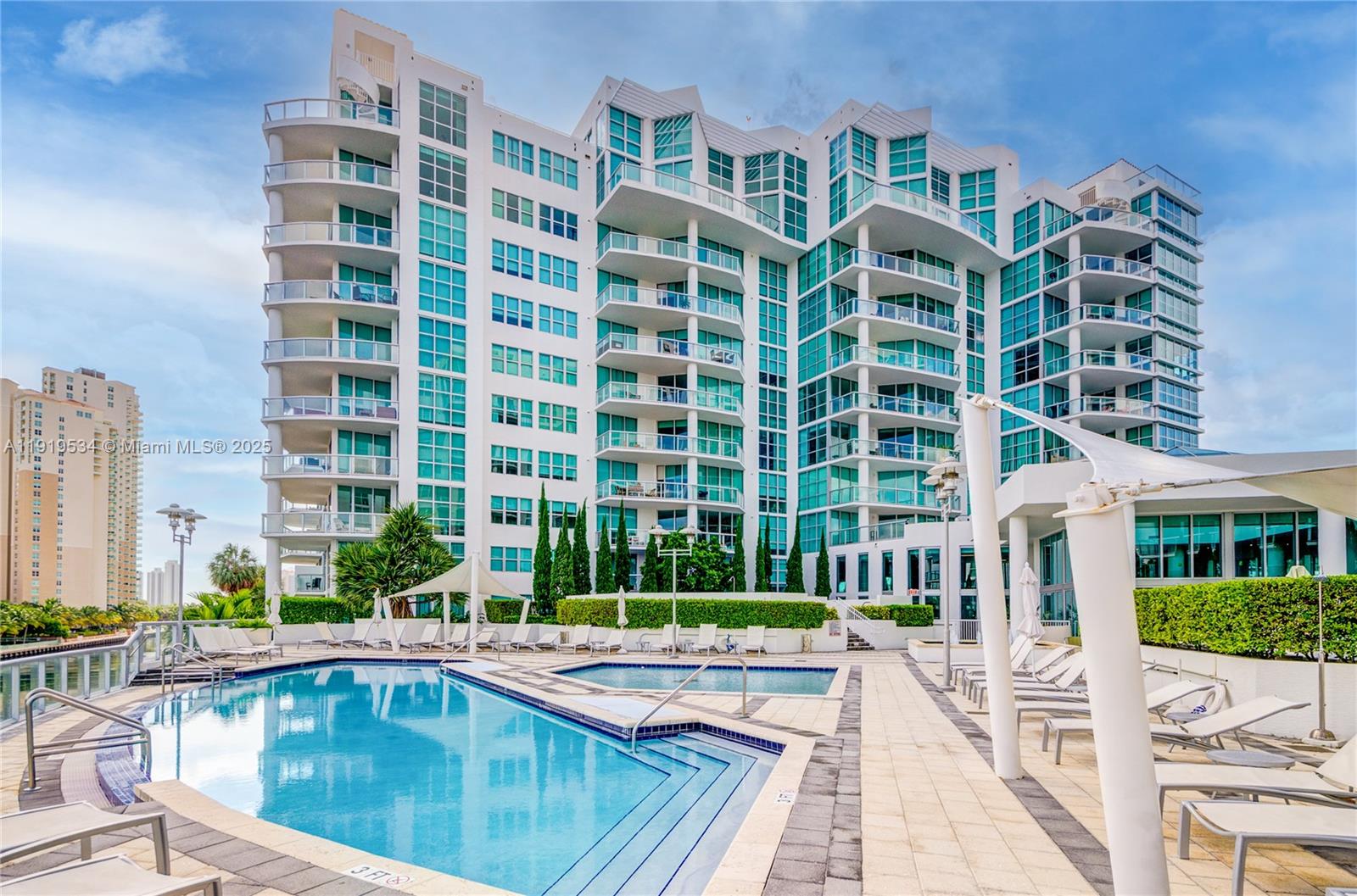 Photo of 3131 188th St  #2-909, Aventura, Florida, 33180 - 