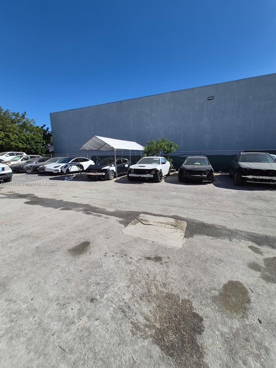   /   sq. ft. $ 2025-11-24 0 Photo