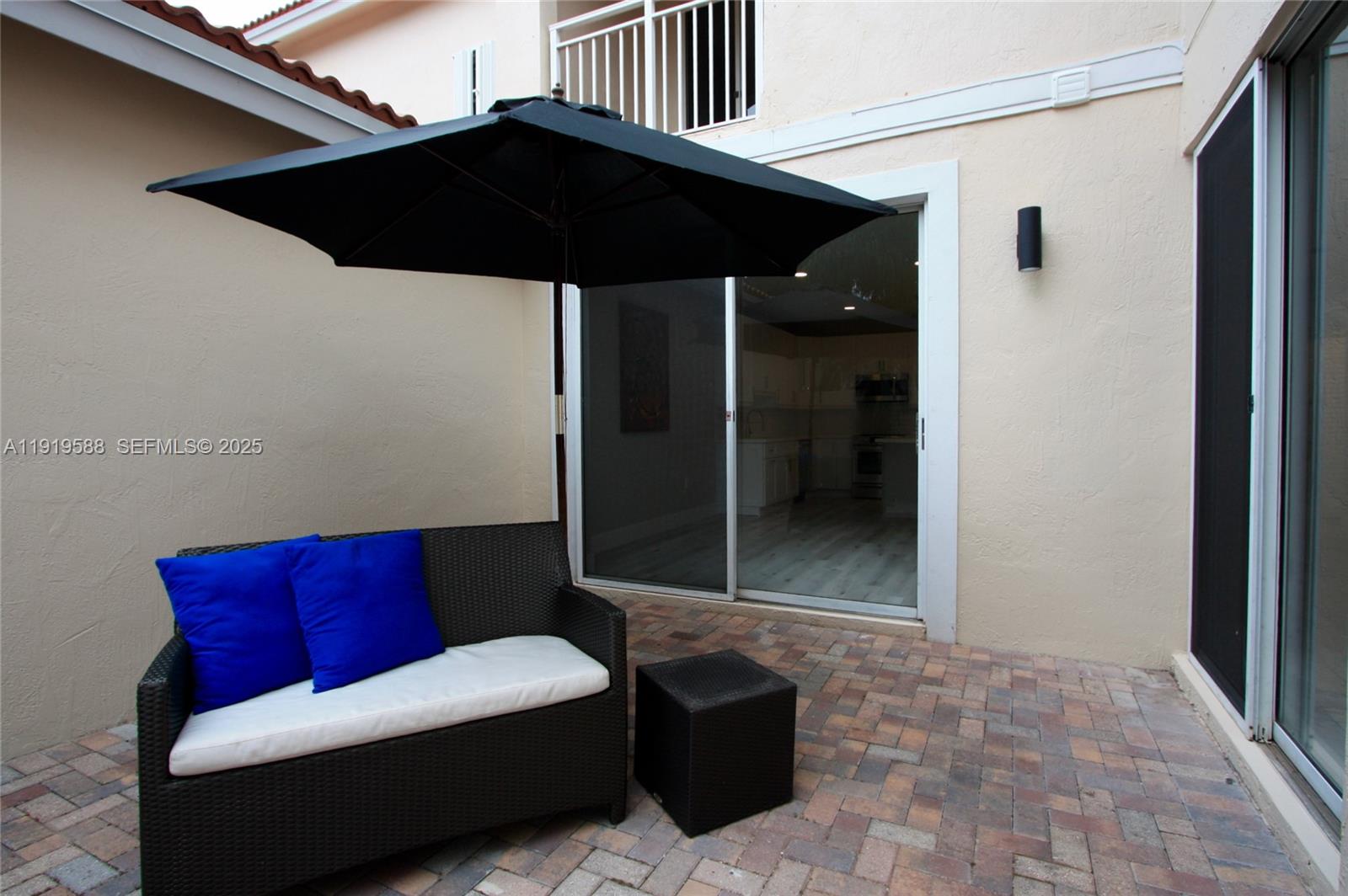 Photo of 935 Lemonwood Ct  (935), Hollywood, Florida, 33019 - Courtyard