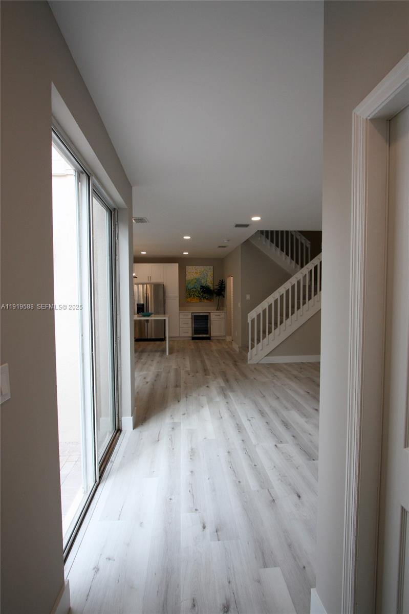 Photo of 935 Lemonwood Ct  (935), Hollywood, Florida, 33019 - 