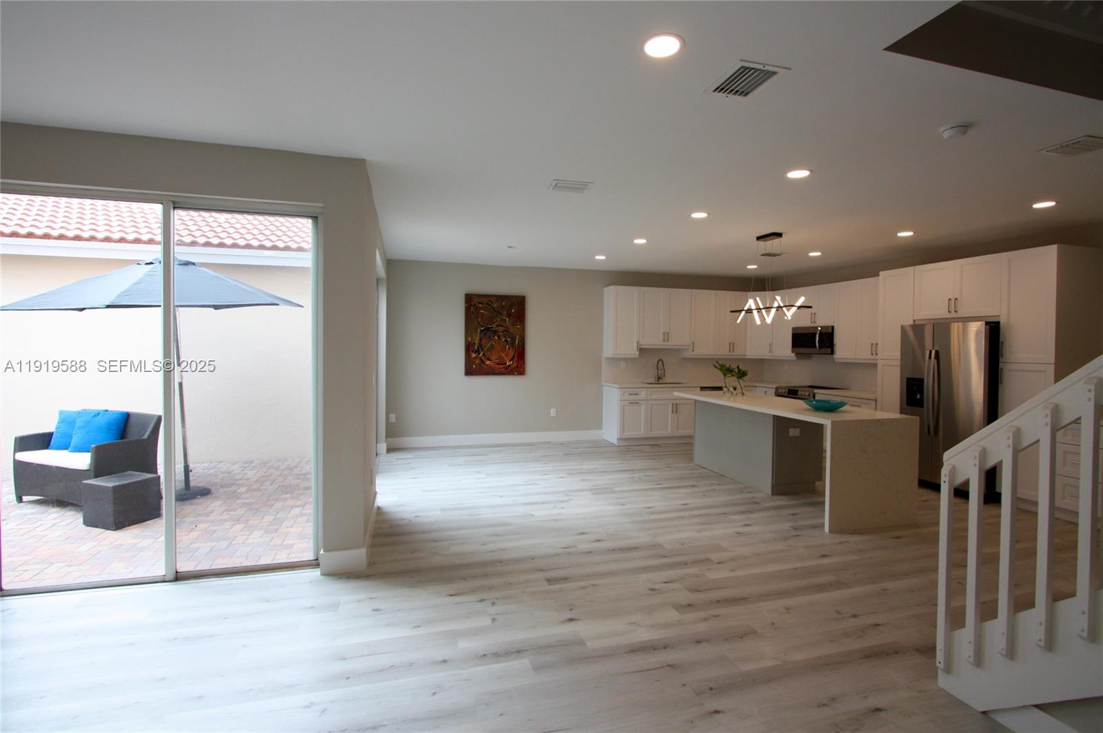 Photo of 935 Lemonwood Ct  (935), Hollywood, Florida, 33019 - 