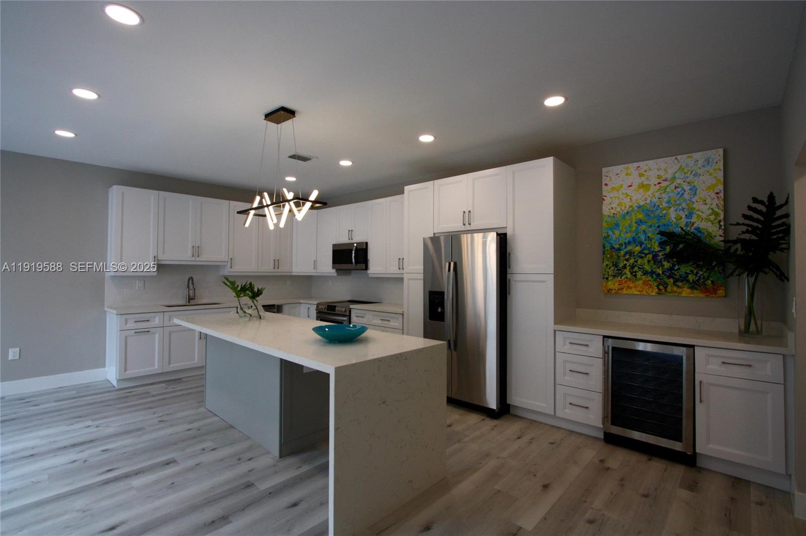 Photo of 935 Lemonwood Ct  (935), Hollywood, Florida, 33019 - 