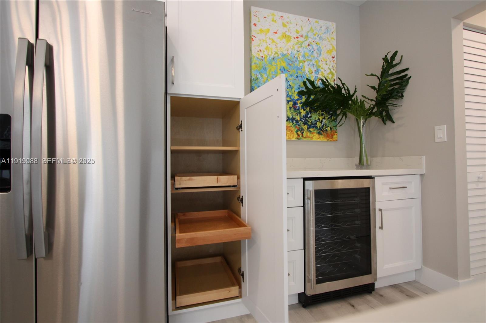 Photo of 935 Lemonwood Ct  (935), Hollywood, Florida, 33019 - Wine Cooler