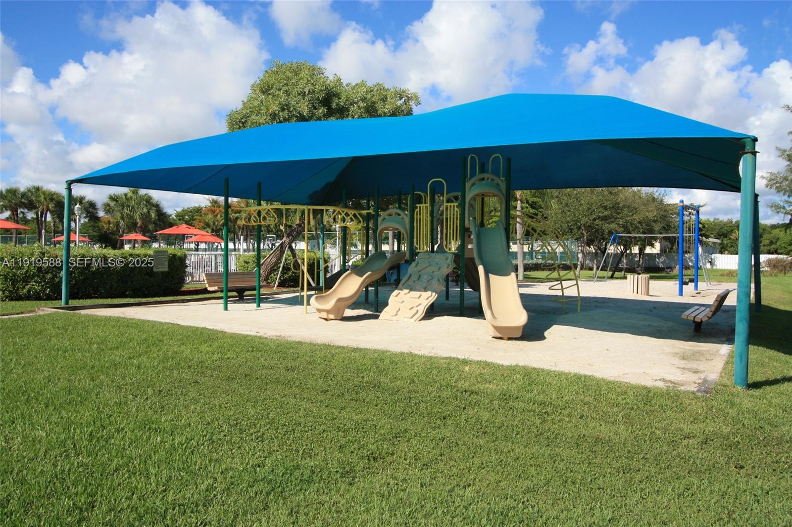 Photo of 935 Lemonwood Ct  (935), Hollywood, Florida, 33019 - 