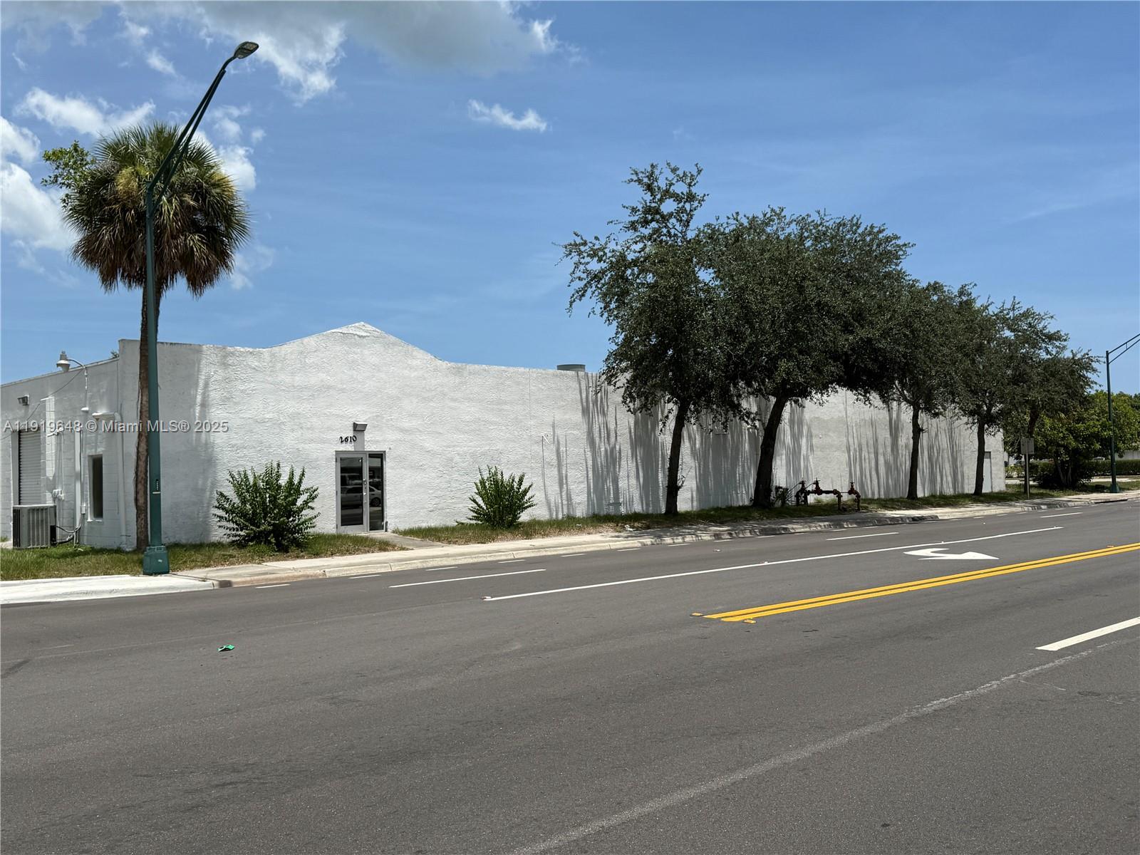 See details / sq. ft. $ 2025-11-25 0 Photo