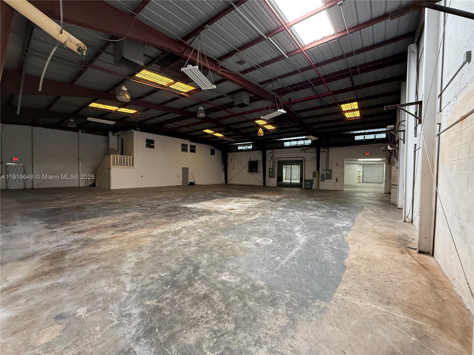 See details / sq. ft. $ 2025-11-25 0 Photo