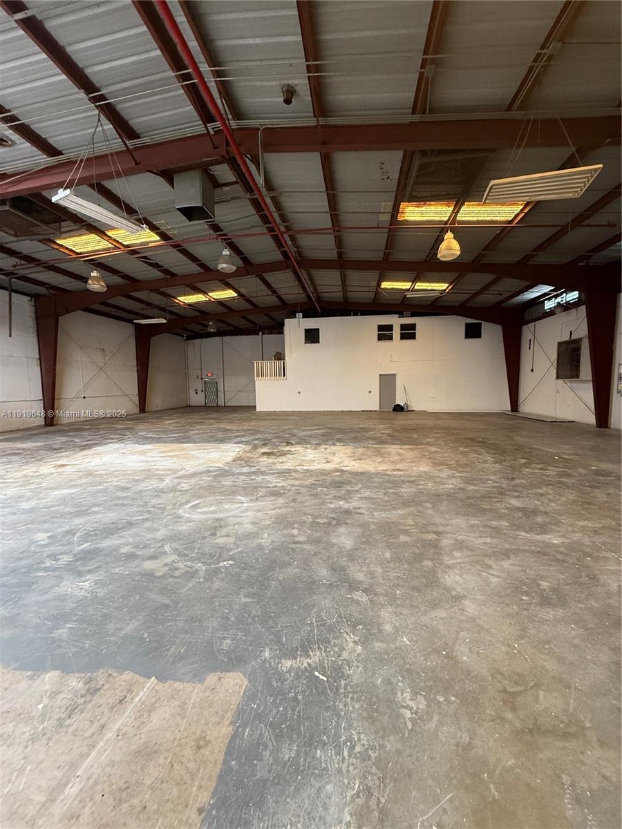 See details / sq. ft. $ 2025-11-25 0 Photo