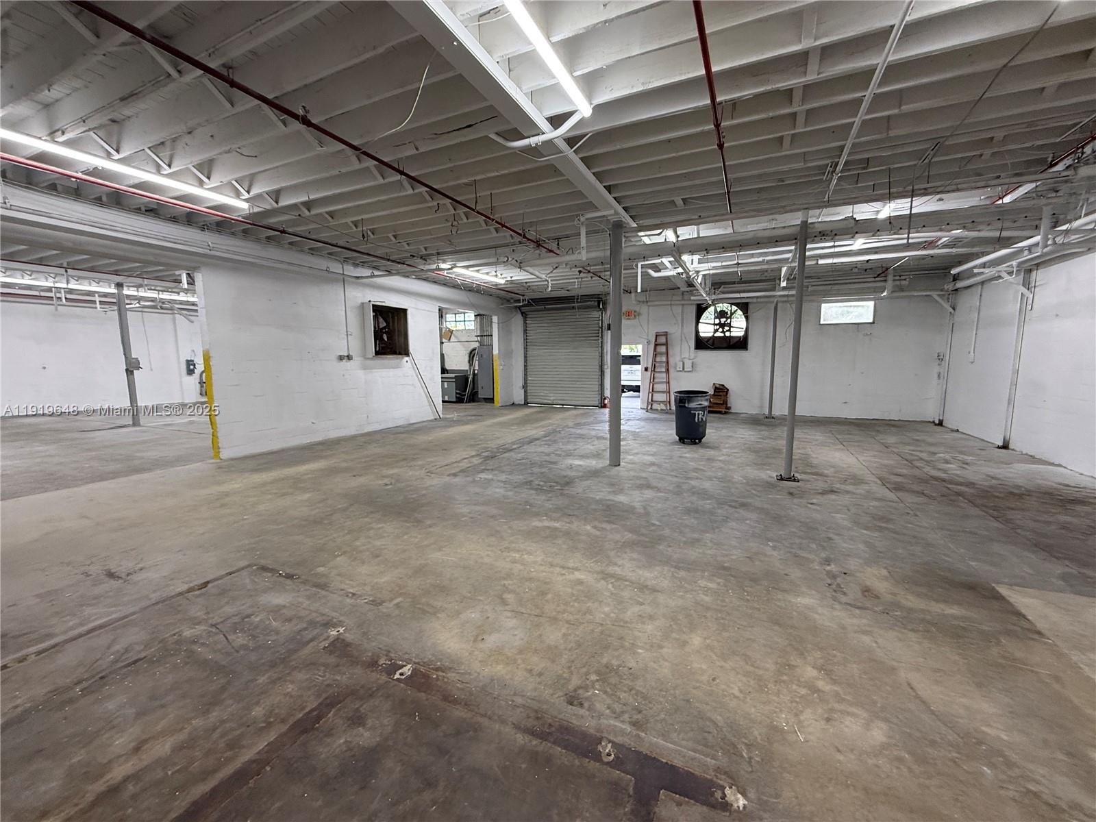 See details / sq. ft. $ 2025-11-25 0 Photo