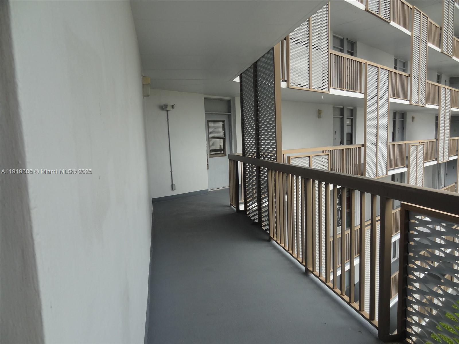 EI506 1 / 1 741 sq. ft. $ 2025-11-25 0 Photo