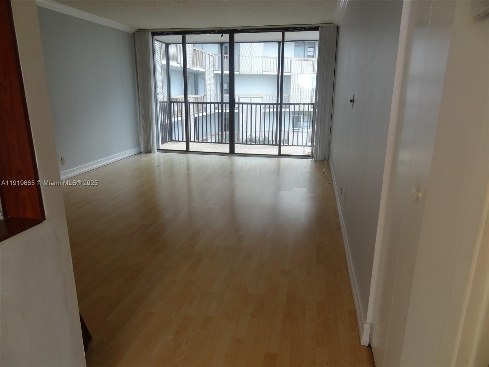 EI506 1 / 1 741 sq. ft. $ 2025-11-25 0 Photo