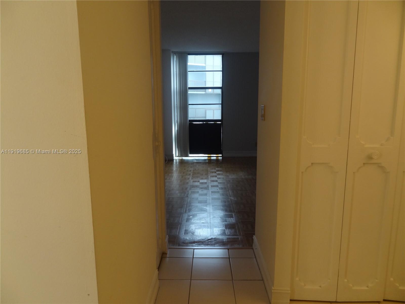 EI506 1 / 1 741 sq. ft. $ 2025-11-25 0 Photo